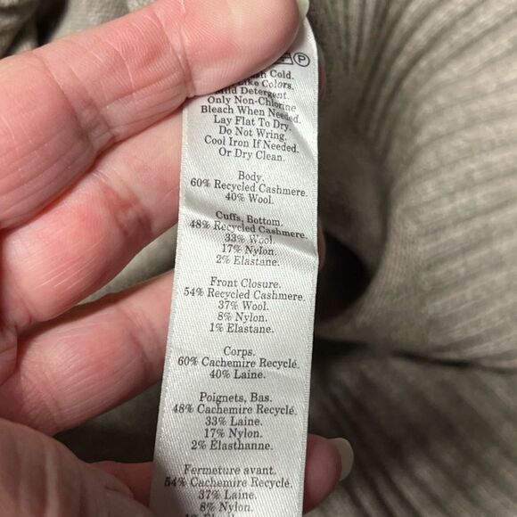 Everlane Recashmere Varsity Cardigan Sand Womens Sz XS Host Pick - Picture 6 of 7